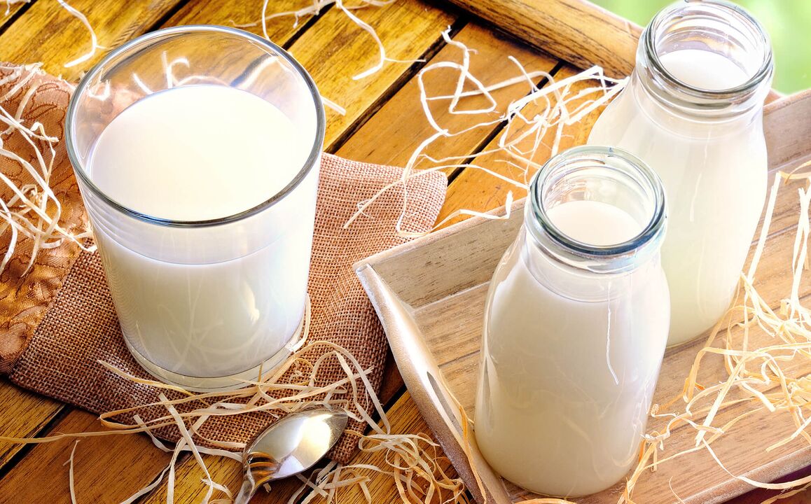 کیفیر وزن میں کمی کے لیے ایک صحت بخش خمیر شدہ دودھ کا مشروب ہے۔